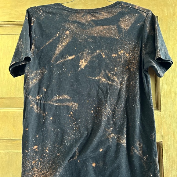 Bleach dyed Disney shirt - Picture 4 of 4